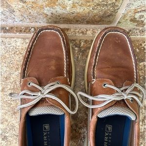 Size 11 men’s Billfish 2-eyed topsider shoes